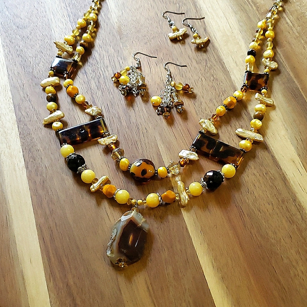NWT Brn/Yellow Druzy Agate Adjustable Necklace / 2 earrings